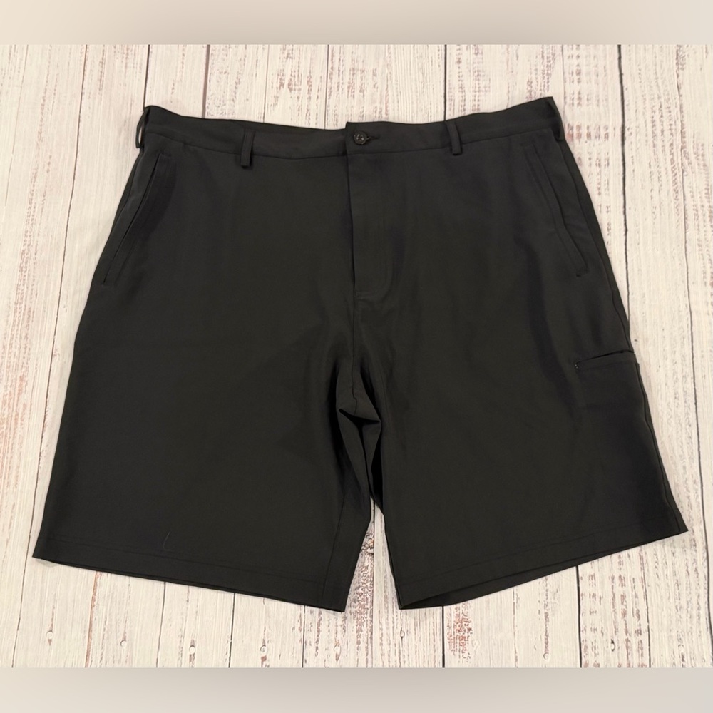 Nike Golf Chino Flat Front Black Shorts Size 40 Lightweight Preppy EUC